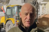 Труханов перед розбитим росіянами будинком в Одесі: "У мене за спиною те, що окупанти називають військовим обʼєктом"