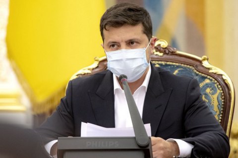 Зеленский подписал закон о принудительной реструктуризации валютных кредитов 