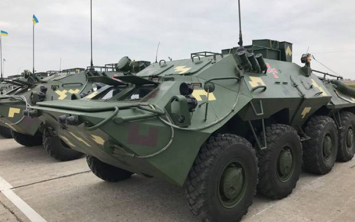 Болгарія затримує відправлення Україні 100 бронетранспортерів