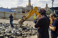 Простір Гідності та екскаватор. Що відбувається на алеї Героїв Небесної Сотні