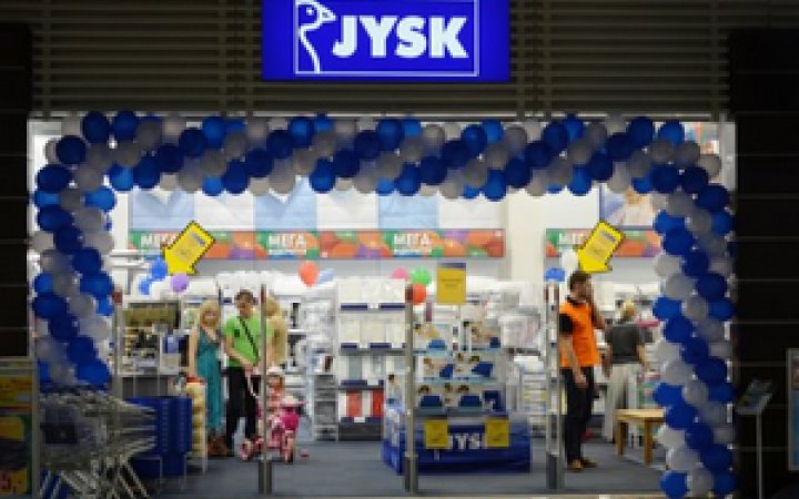 Російська атака знищила магазин JYSK у Києві