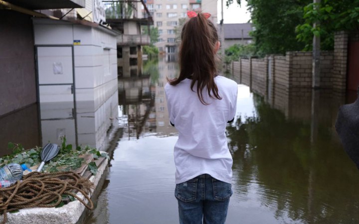 У Дніпрі біля Херсона зберігається перевищення завислих речовин та заліза