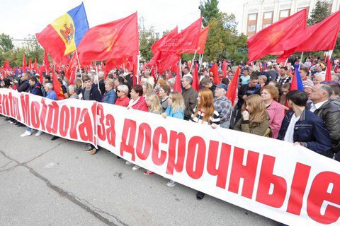 Партия Додона начала сбор подписей за переход к президентской республике