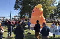 В Алабаме недовольный мужчина пырнул ножом "малыша Трампа"