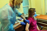 Понад 10 тис. українців щепилися від коронавірусу в Польщі 