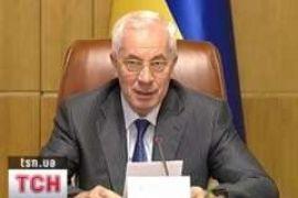 Азаров высказался за продление вступительной кампании 