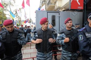 Тимошенко увезли в СИЗО до завтра