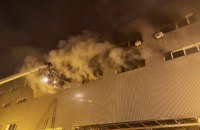 На складах у Києві загасили пожежу (оновлено)