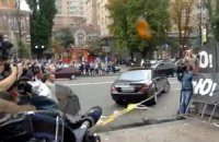Машину Ющенко забросали яйцами