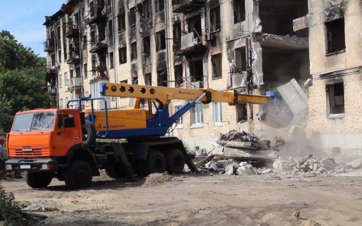 ​Під завалами багатоповерхівки в Гостомелі виявили фрагменти тіла