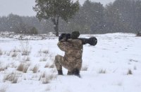 Українські військові почали тренування з протитанковими комплексами NLAW 