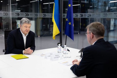 Порошенко розповів послу Литви про політичні переслідування депутата "ЄС"