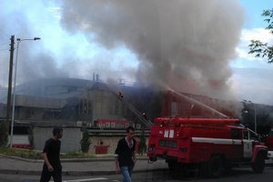 Дворец спорта в Донецке подожгли сепаратисты 