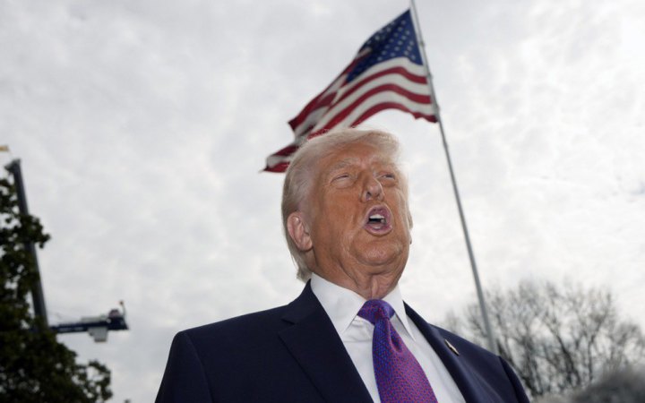 Трамп: США підвищують мита на автомобілі з ЄС до 25%
