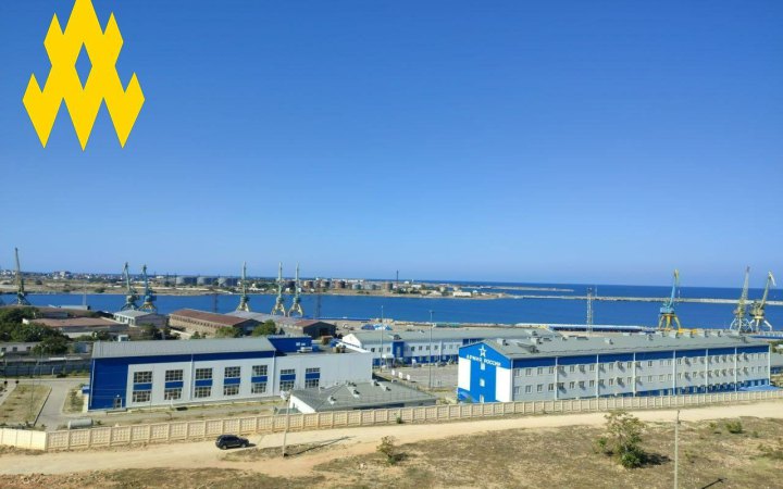Окупанти вивозять особовий склад із казарм водолазного центру Чорноморського флоту у Севастополі