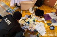 ​Нацпол викрив зловмисників, які виготовляли і збували по всій Україні фальшиві документи 