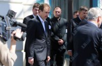 Киявляне не доверяют Попову, - Омельченко