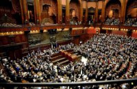 Почти 70% граждан Италии на референдуме поддержали сокращение парламента на треть
