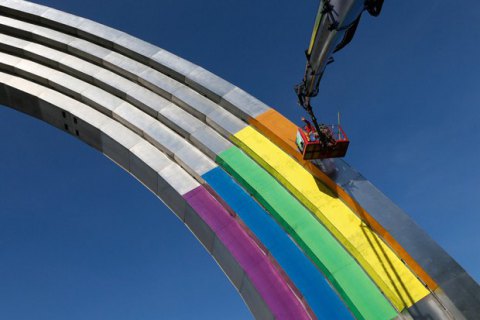 Арку Дружбы народов в Киеве докрасят фрагментами украинского орнамента