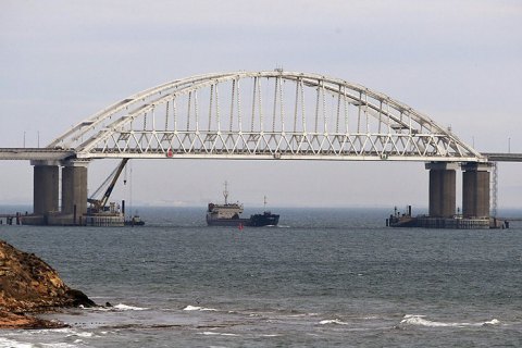 Україна готує ще один прохід суден через Керченську протоку із залученням міжнародних партнерів, - Турчинов