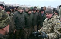 Муженко оценил условия бойцов 53-й бригады на полигоне "Широкий Лан"