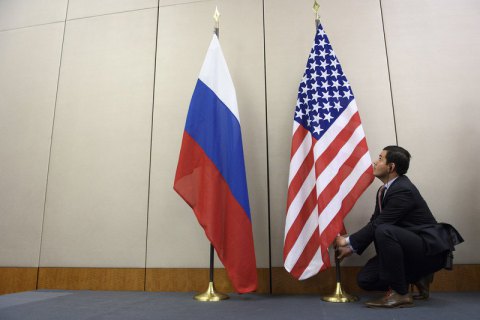 США забороняють постачання до Росії предметів розкоші і ветують імпорт алкоголю, алмазів і морепродуктів