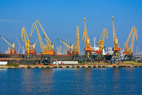 Работники морпортов пригрозили "майданом"