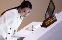 Прем'єр-міністерка Таїланду "пережила" вотум недовіри