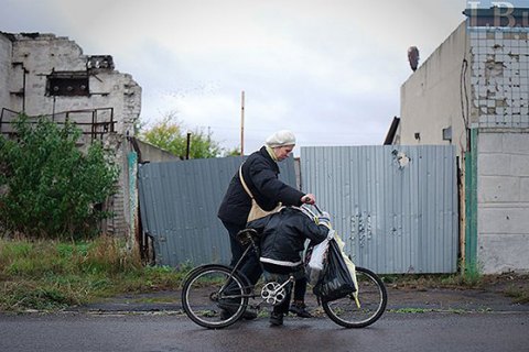 В прифронтовой Марьинке от взрыва пострадали двое гражданских
