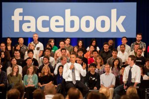 Facebook попросил пользователей предъявить удостоверения личности