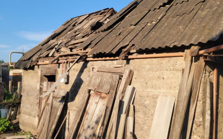 На Дніпропетровщині через обстріли РФ горів ринок. Постраждали люди