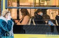 У ВООЗ закликають відновити карантин і масковий режим 