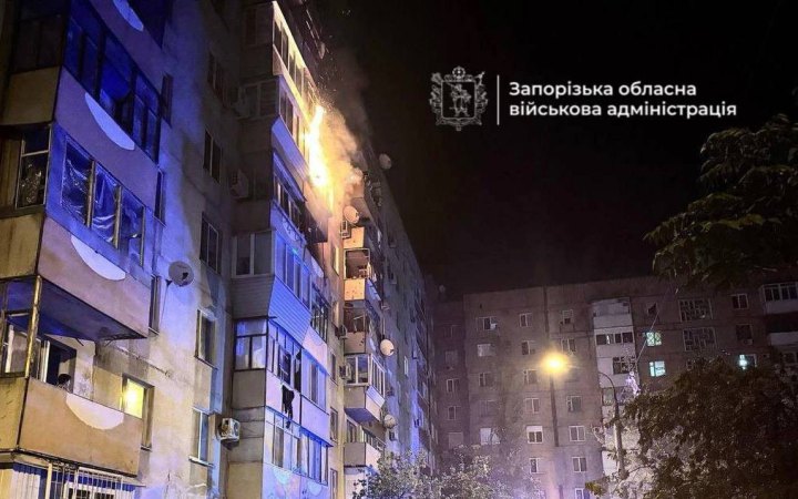 Росіяни вдарили по житловому будинку в Запоріжжі: є постраждалі (доповнено)