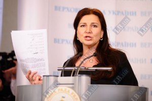 Богословская за срыв брифинга хочет бить палкой по голове