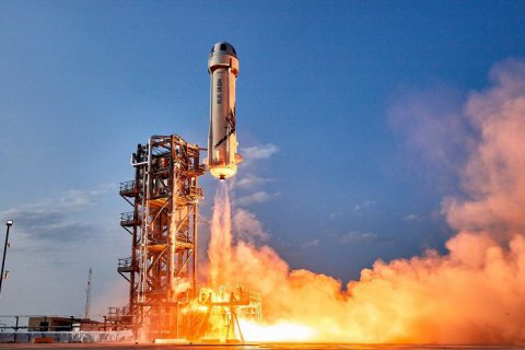 Компания Безоса совершила третий туристический полет в космос.