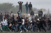 Тысячи палестинцев вышли на акции протеста против Трампа