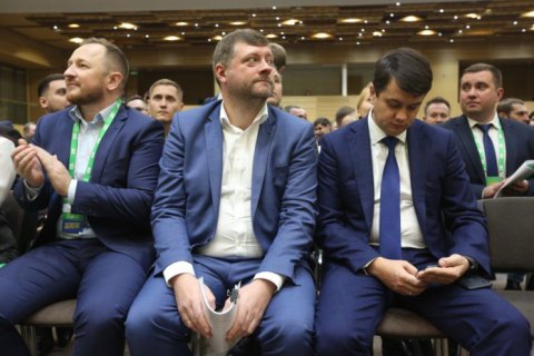 Корнієнко: "Звільнення та призначення нового спікера Рада теоретично може розглянути у середу"