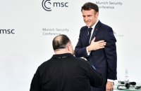 Франція хоче поразки Росії у війні, але не хоче її "знищення", – Макрон