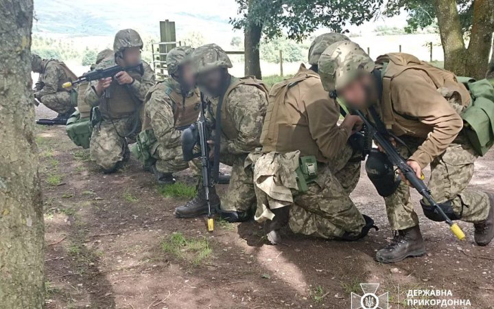 Українські прикордонники пройшли навчання у Великобританії