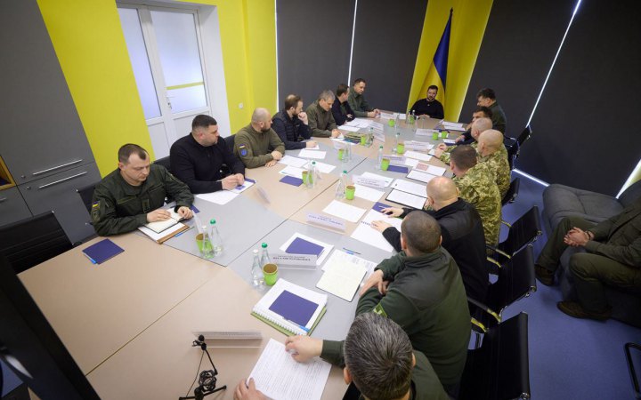 Зеленський провів нараду щодо зміцнення кордонів