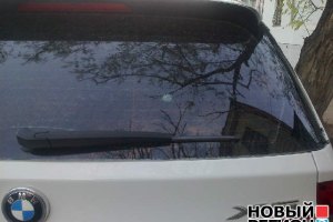 В Симферополе обстреляли автомобиль нардепа