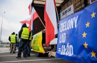 На кордоні з Польщею у чергах перебувають 2300 вантажівок, – ДПСУ