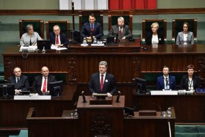 Порошенко на неделе внесет законопроект об отказе от внеблоковости