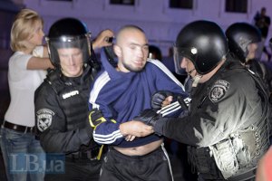 "Беркут" побил журналистов в центре Киева