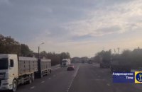 Окупанти переміщують військову техніку з Маріуполя у напрямку Токмака