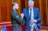Мітинг з картонками, вимога викликати Зеленського і присяга: як Рада призначала Сибігу і Хмару 