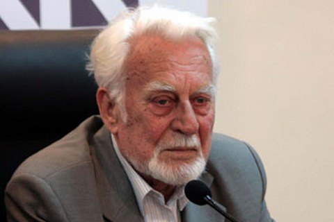 Скончался писатель Роман Иванычук