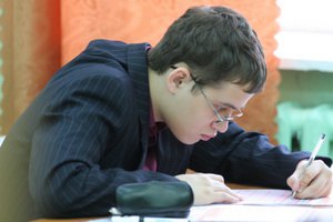 Австралийские ученые развенчали миф о природной гениальности левшей