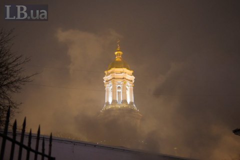Полиция задержала подозреваемого в поджоге здания на территории Лавры (обновлено)