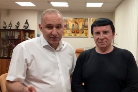 Директор Института сердца Тодуров заявил об излечении спины Кашпировским   